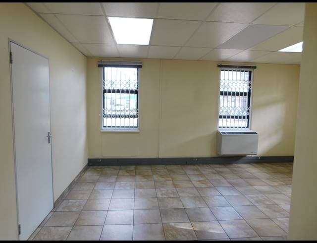 125M² OFFICE TO LET IN RANDPARK RIDGE